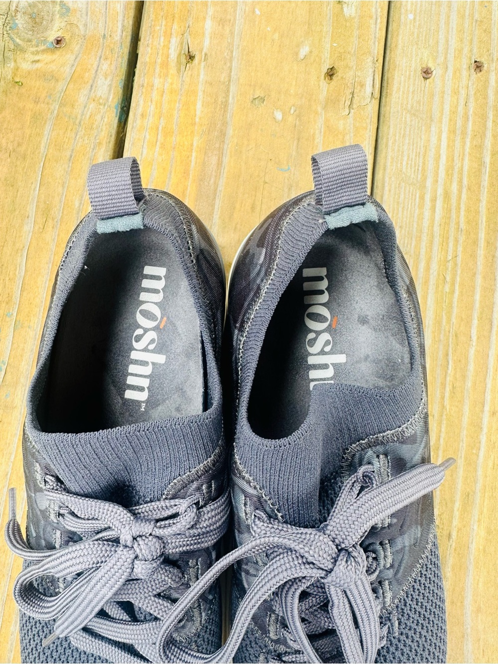 Women's Grey Knit Athletic Sneakers - Mōshn - oyster camo - 7 medium - Picture 4 of 6